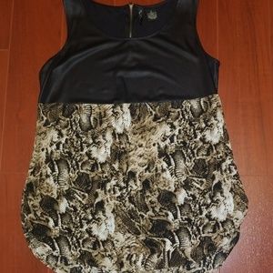 Nue Options Black and Snake print top